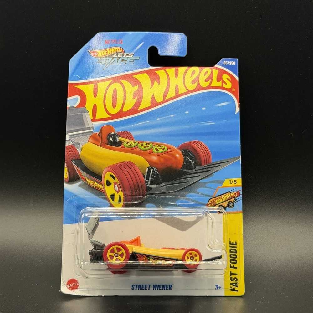 Fast Foodie Series by Hot Wheels : 1:64 Scale Diecast : Street Wiener : HYX29